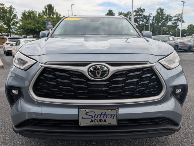 Used 2023 Toyota Highlander XLE FWD image 12