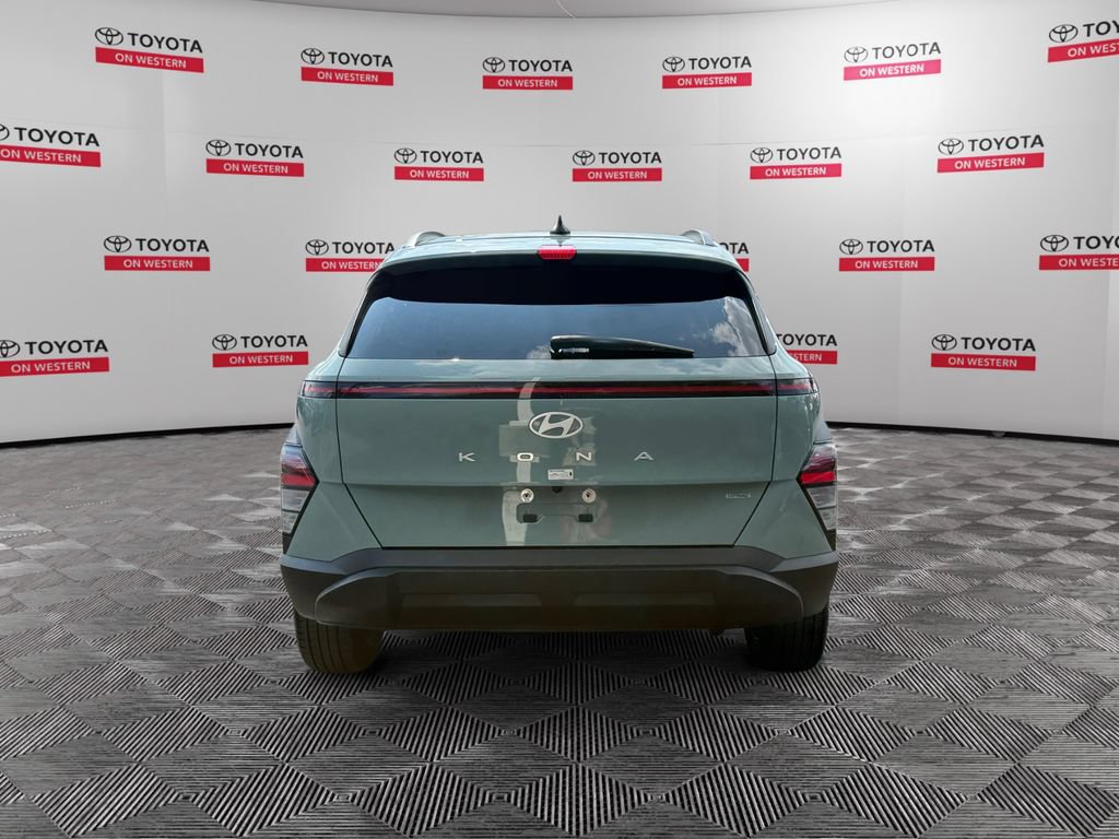 Used 2025 Hyundai Kona SEL AWD/4WD image 6