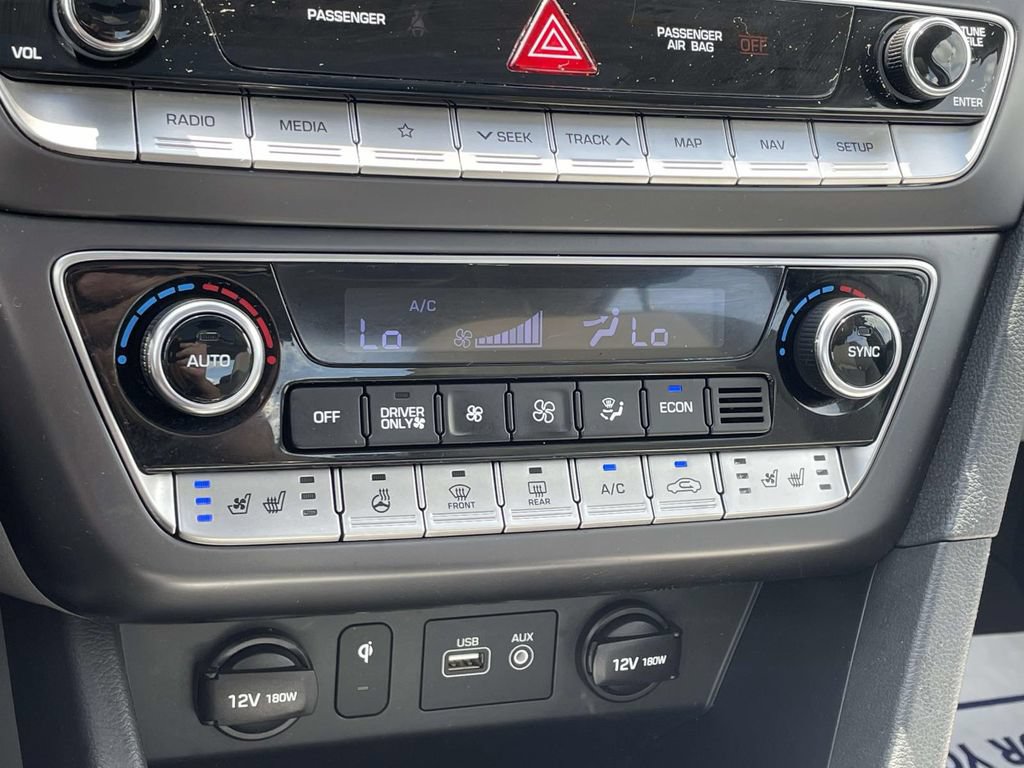 Used 2019 Hyundai Sonata Limited w/ Ultimate Package 02 FWD image 28