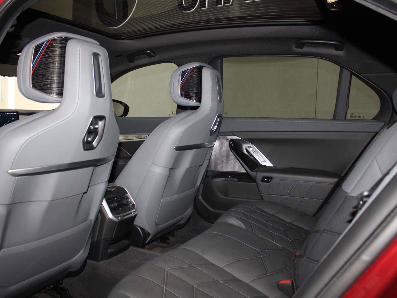 Certified 2023 BMW 740i RWD image 17