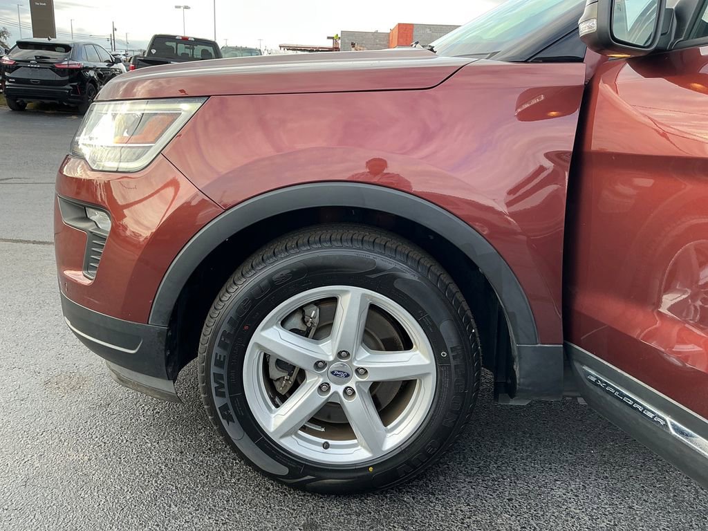 Used 2018 Ford Explorer XLT w/ Equipment Group 202A image 34