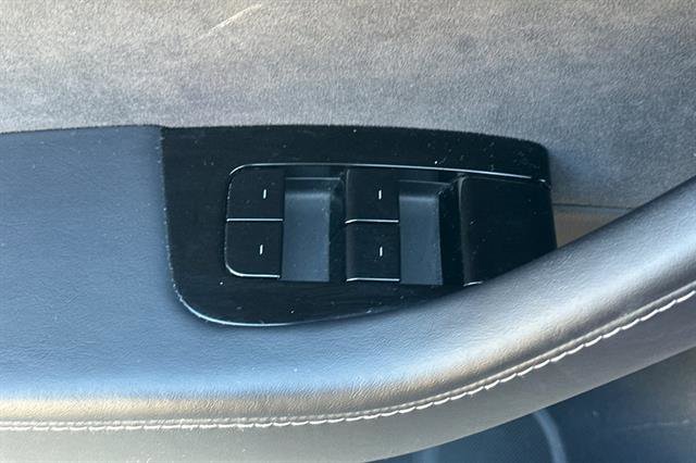 Used 2017 Tesla Model 3 Long Range image 11