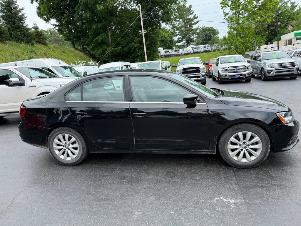Used 2017 Volkswagen Jetta S FWD image 2
