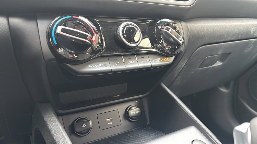 Certified 2023 Hyundai Kona SEL w/ Winter Weather Package image 29