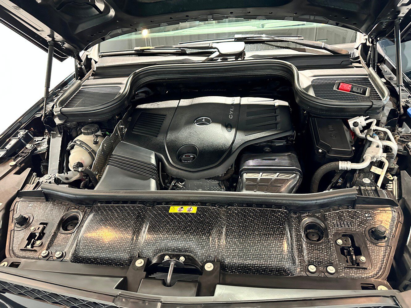 Used 2023 Mercedes-Benz GLS 450 4MATIC image 46