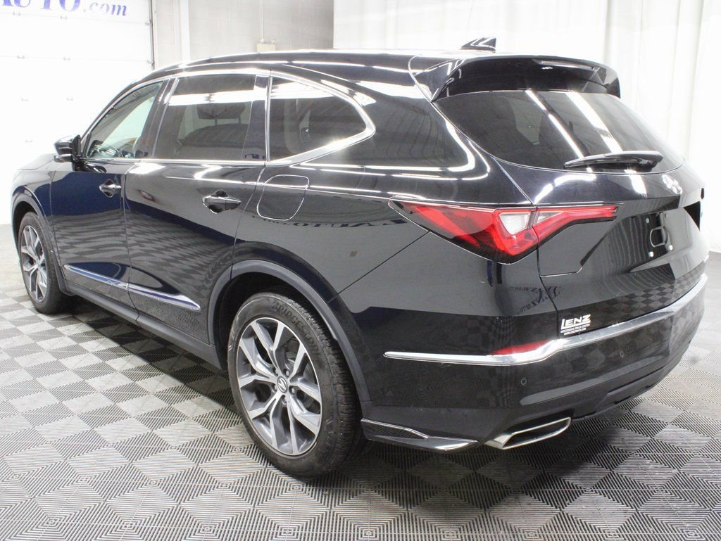 Used 2023 Acura MDX SH-AWD w/ Technology Package image 5