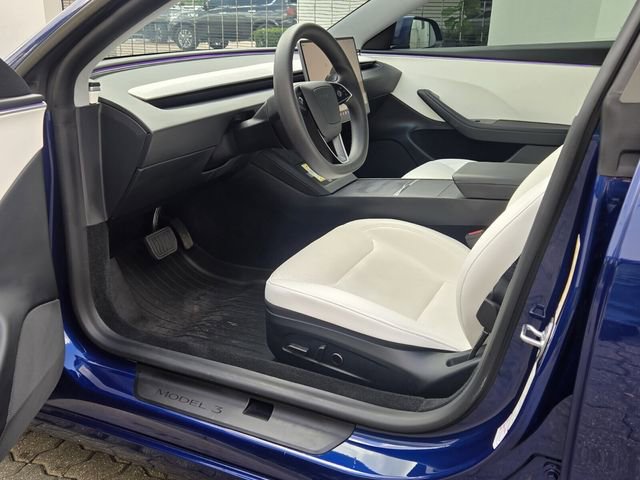 Used 2025 Tesla Model 3 Long Range RWD image 12