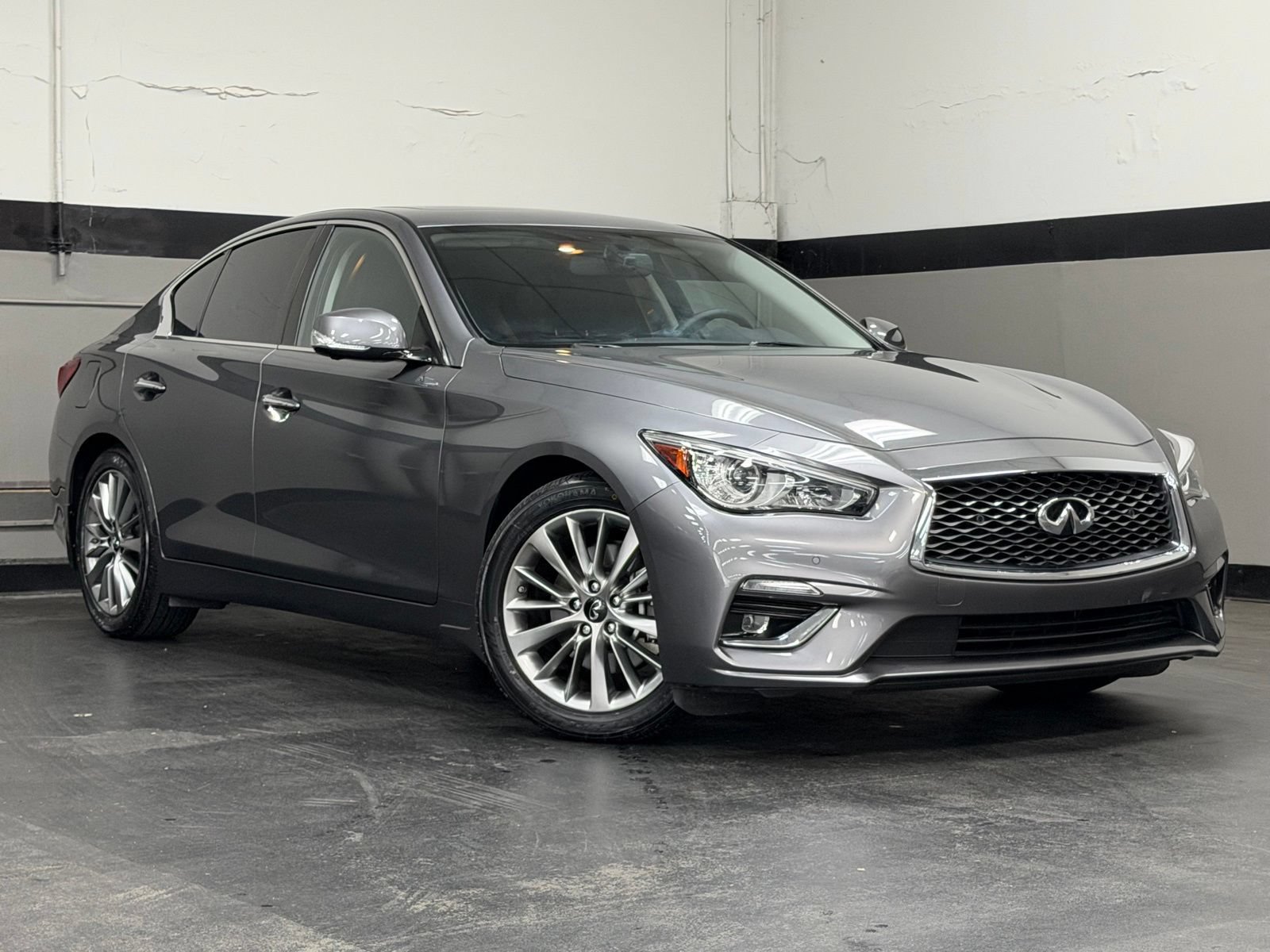 Used 2023 INFINITI Q50 Luxe w/ Cargo Package RWD image 2