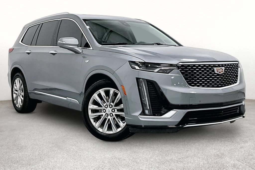 Used 2024 Cadillac XT6 Premium Luxury w/ Technology Package FWD image 1