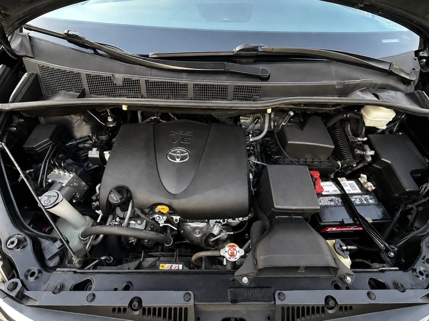Used 2020 Toyota Sienna XLE w/ XLE Navigation Package FWD image 27
