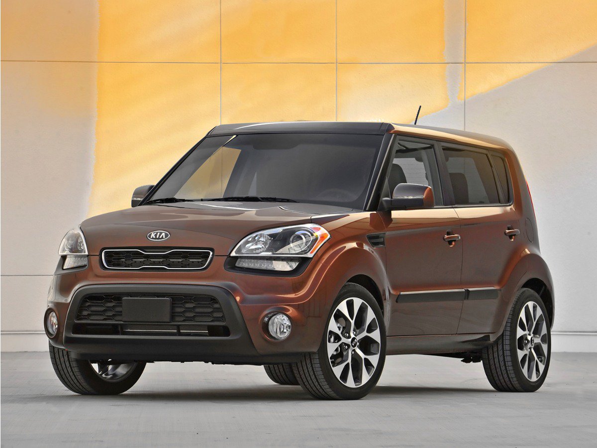 Used 2013 Kia Soul FWD image 1