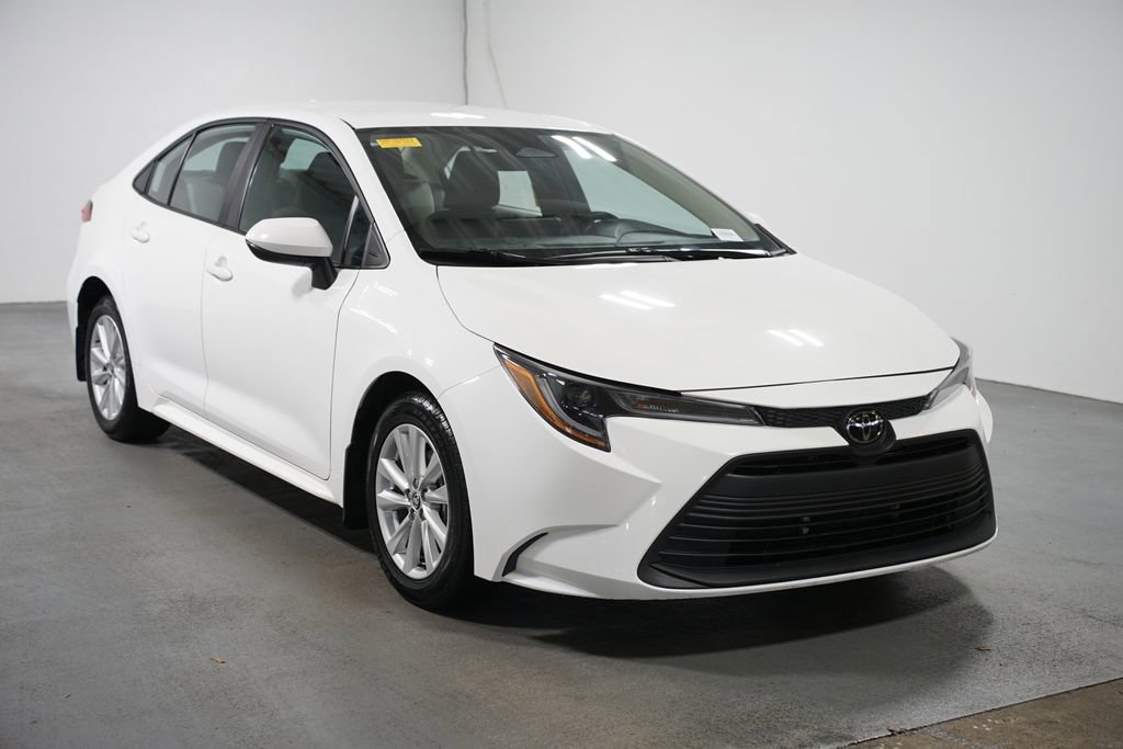 Certified 2024 Toyota Corolla LE w/ LE Convenience Package image 3