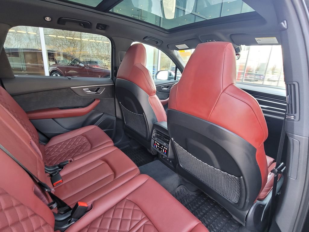 Used 2022 Audi SQ7 Premium Plus w/ SQ7 Executive Package image 16