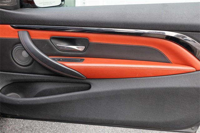 Used 2017 BMW M4 Convertible image 16