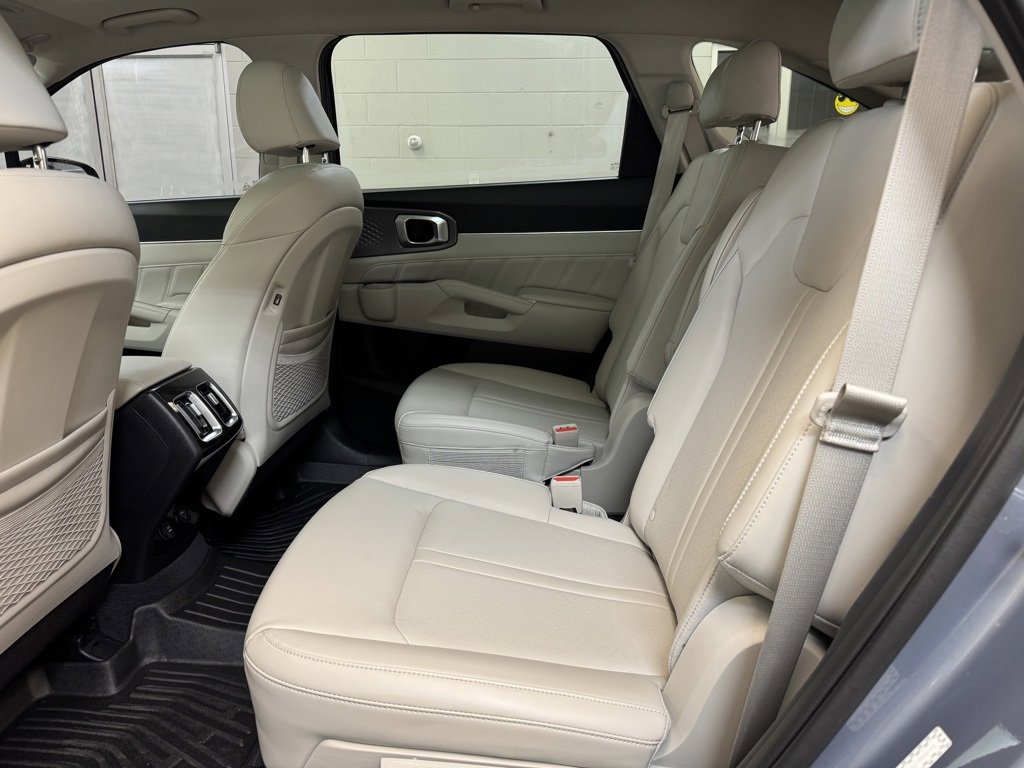 Used 2021 Kia Sorento SX image 15
