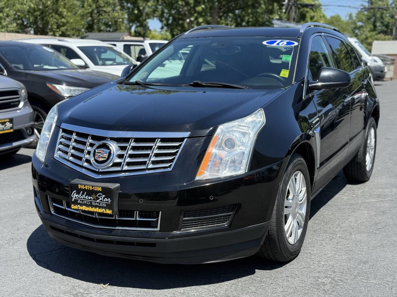 Used 2016 Cadillac SRX Luxury w/ Driver Awareness Package FWD image 2