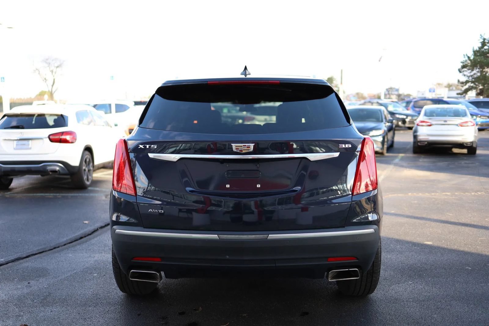 Used 2017 Cadillac XT5 Luxury w/ Driver Awareness Package AWD/4WD image 7