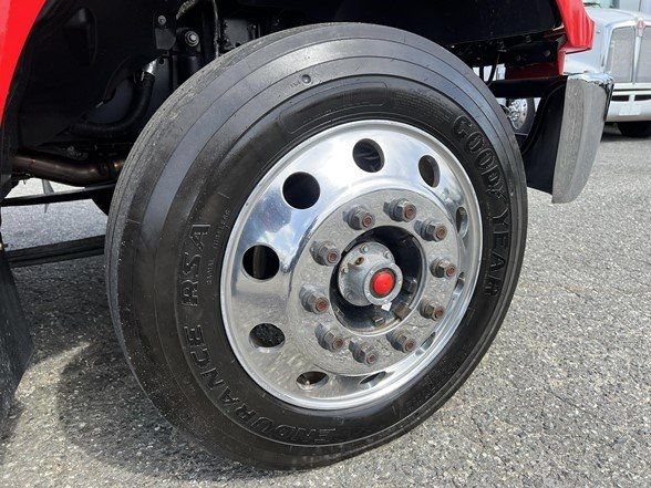 Used 2021 Ford F650 2WD Crew Cab Super Duty image 29