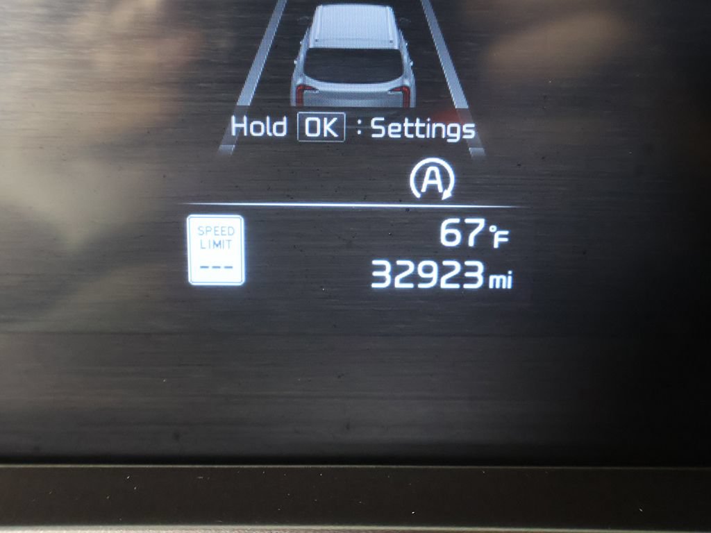 Used 2023 Kia Telluride LX AWD/4WD image 37