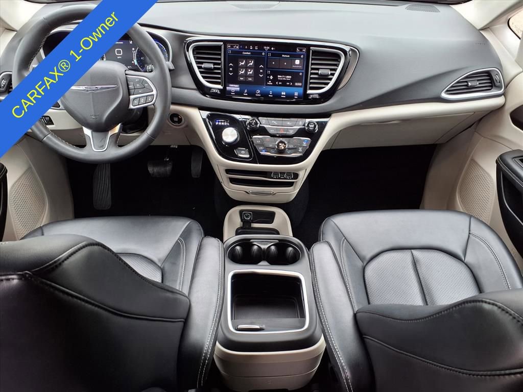 Used 2024 Chrysler Pacifica Touring-L FWD image 13