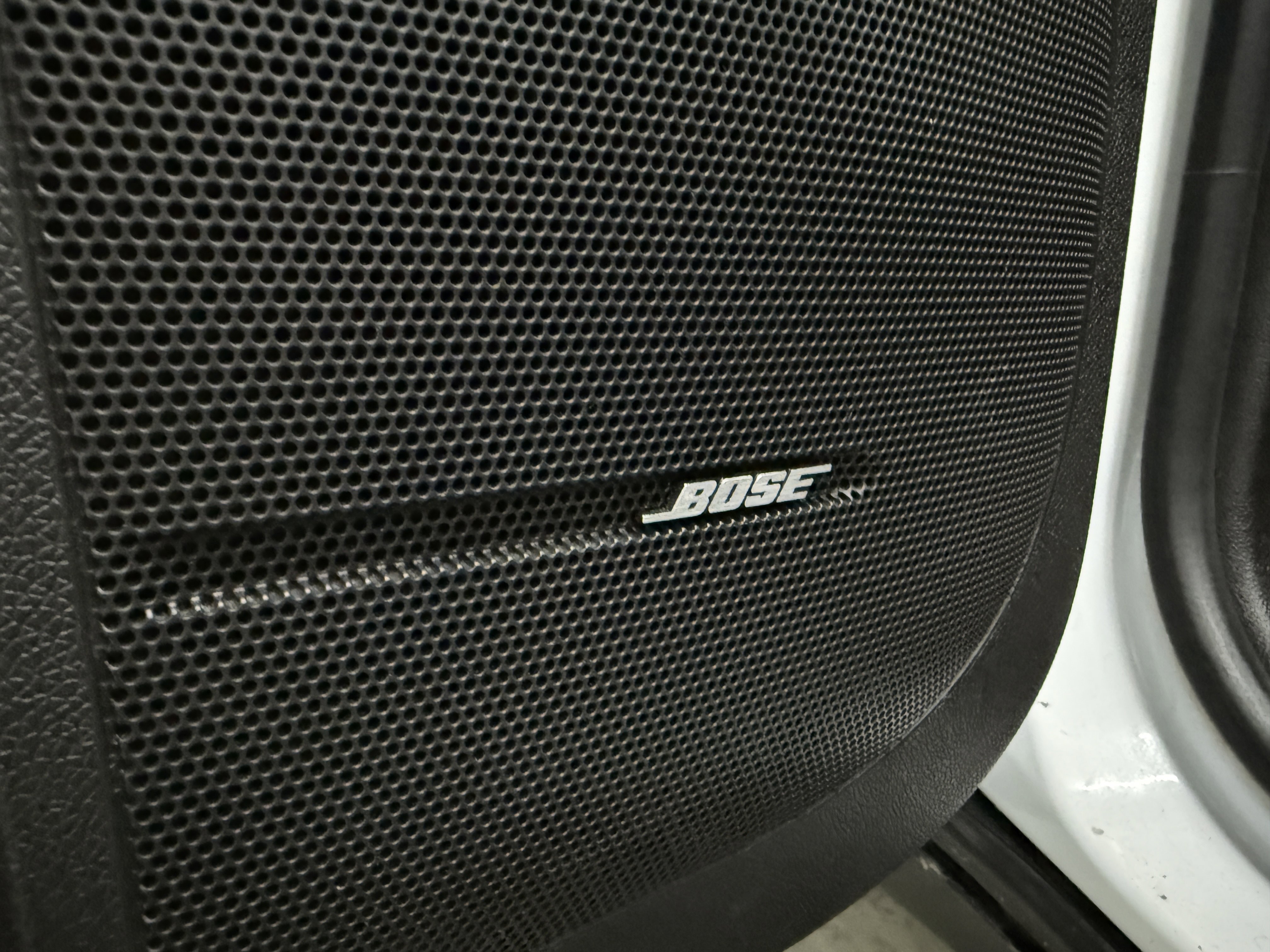 Used 2017 GMC Acadia Limited SLT image 12