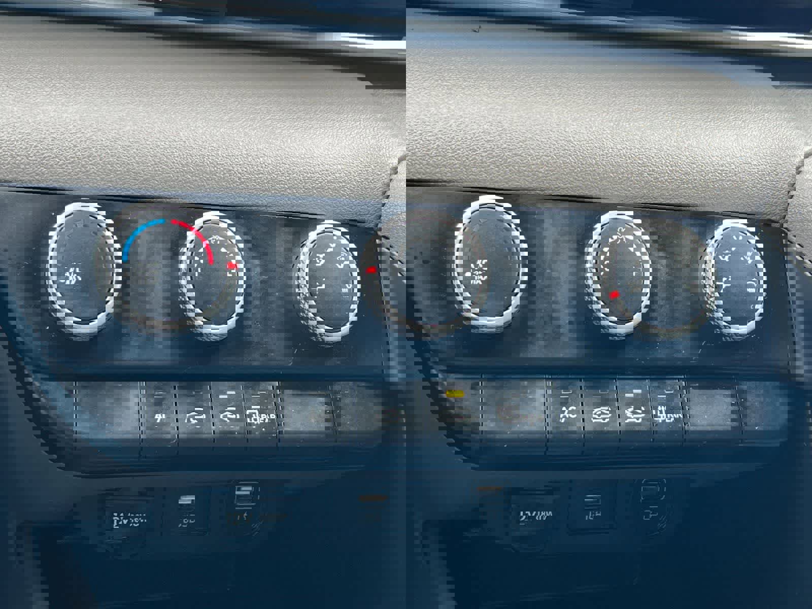 Used 2021 Hyundai Elantra SE image 20