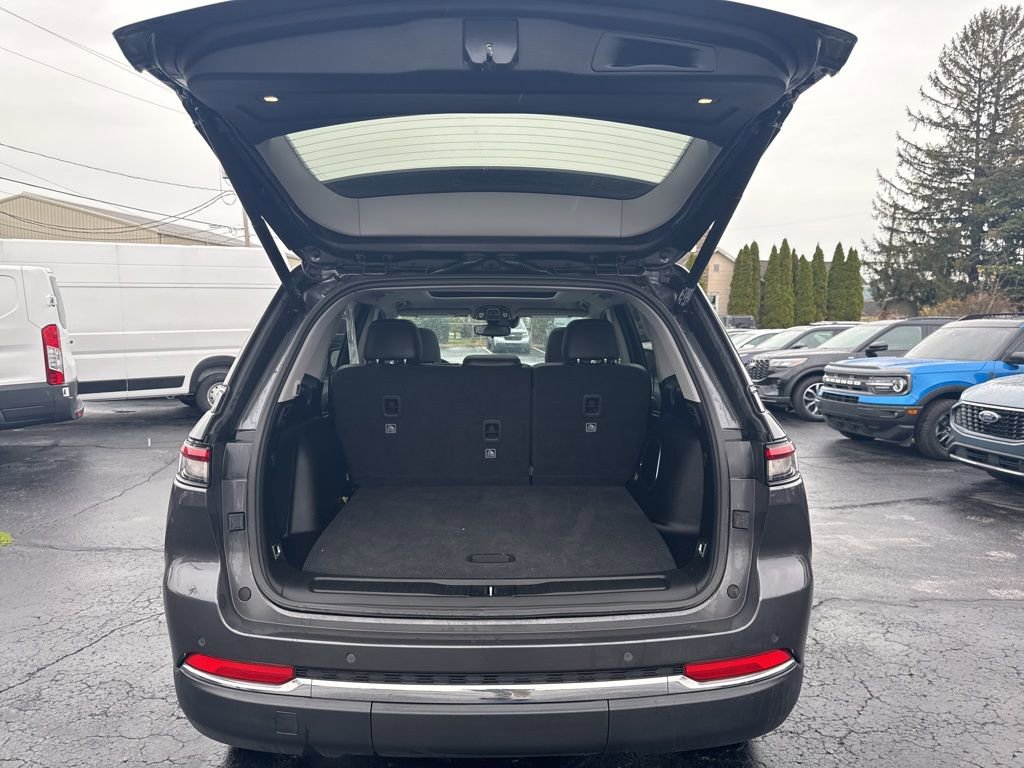 Used 2023 Jeep Grand Cherokee 4WD 4xe image 40