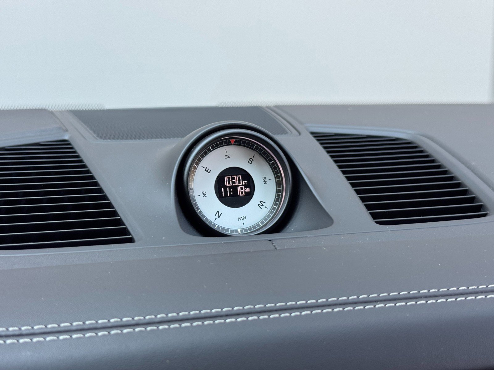 Used 2021 Porsche Cayenne Turbo S image 27