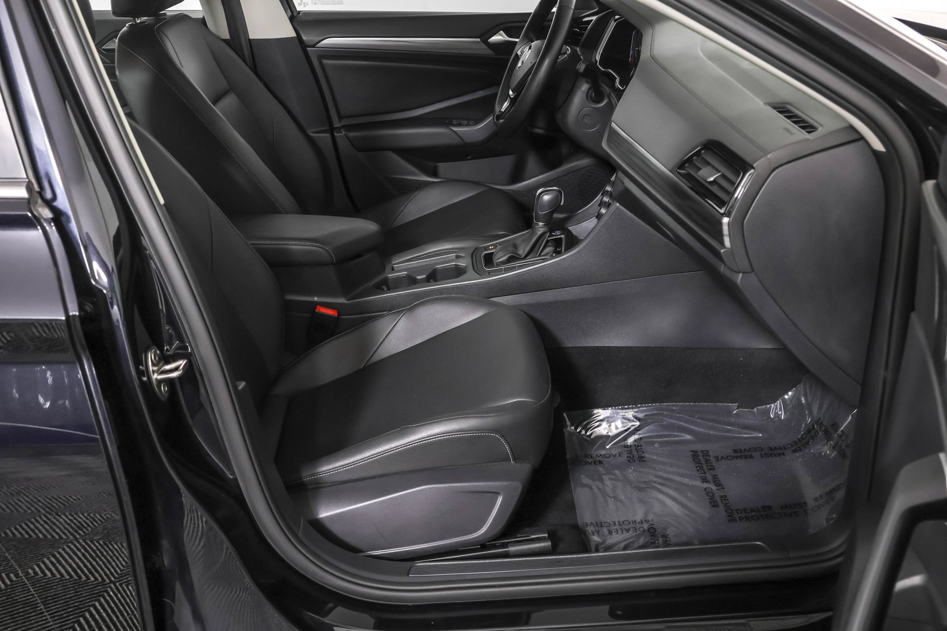 Used 2019 Volkswagen Jetta SEL w/ Cold Weather Package FWD image 45