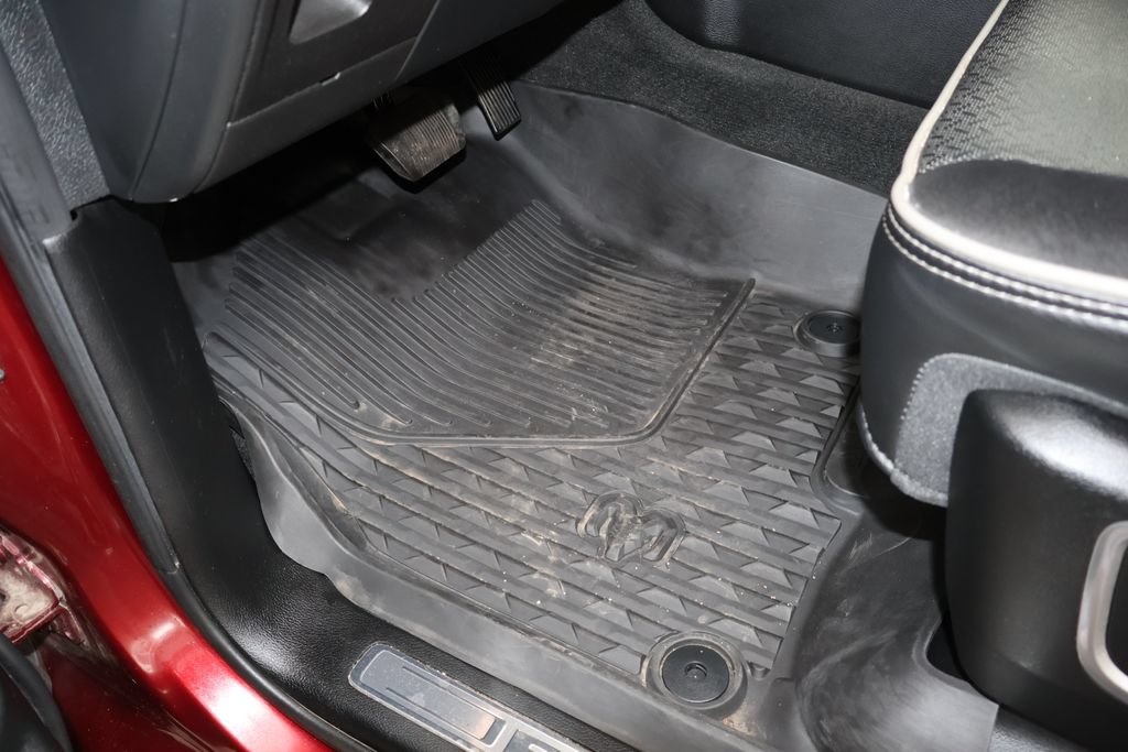 Used 2022 RAM 1500 Laramie AWD/4WD image 23