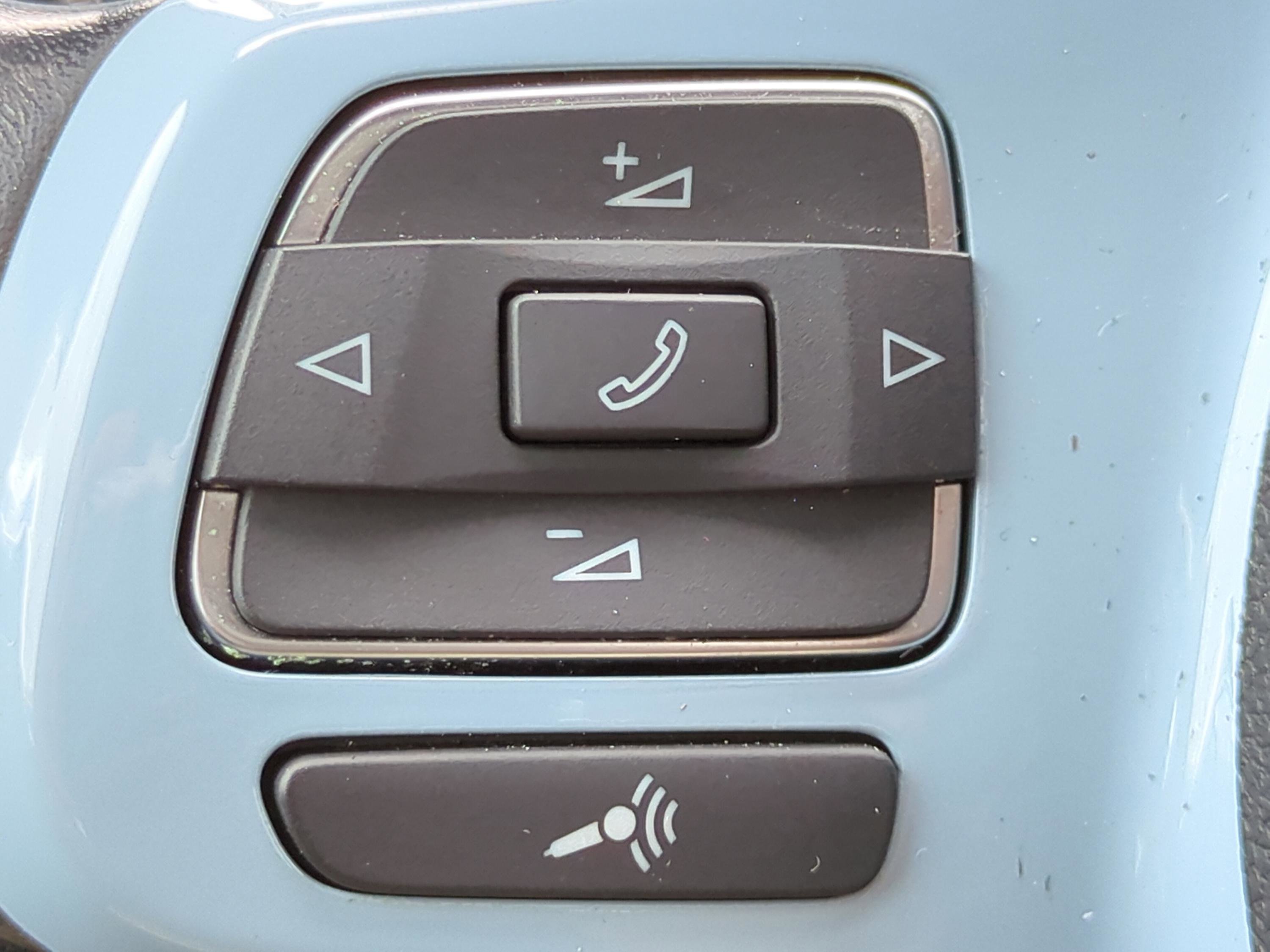 Used 2013 Volkswagen Beetle 2.5 FWD image 17