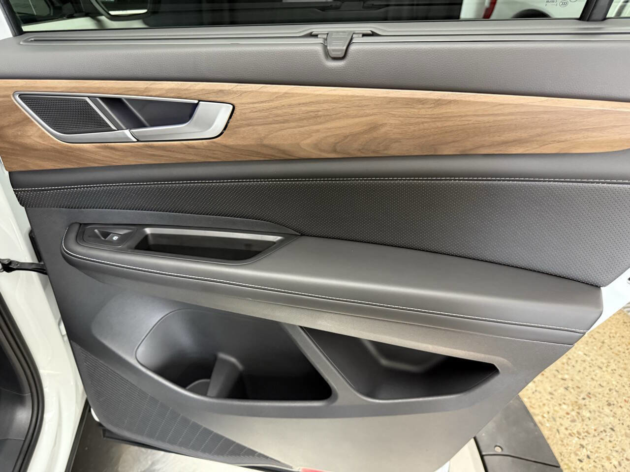 Used 2024 Volkswagen Atlas SE w/ Panoramic Sunroof Package image 26