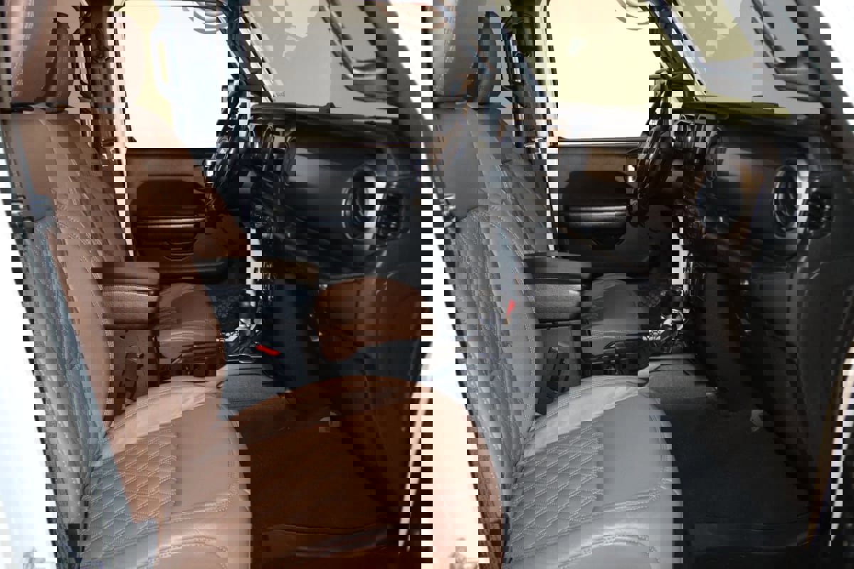 Used 2020 Jeep Wrangler Unlimited Sport image 61