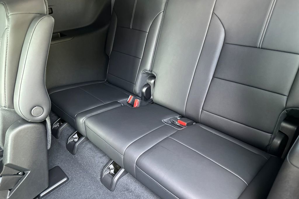 New 2025 GMC Acadia Elevation w/ Elevation Premium Package FWD image 12