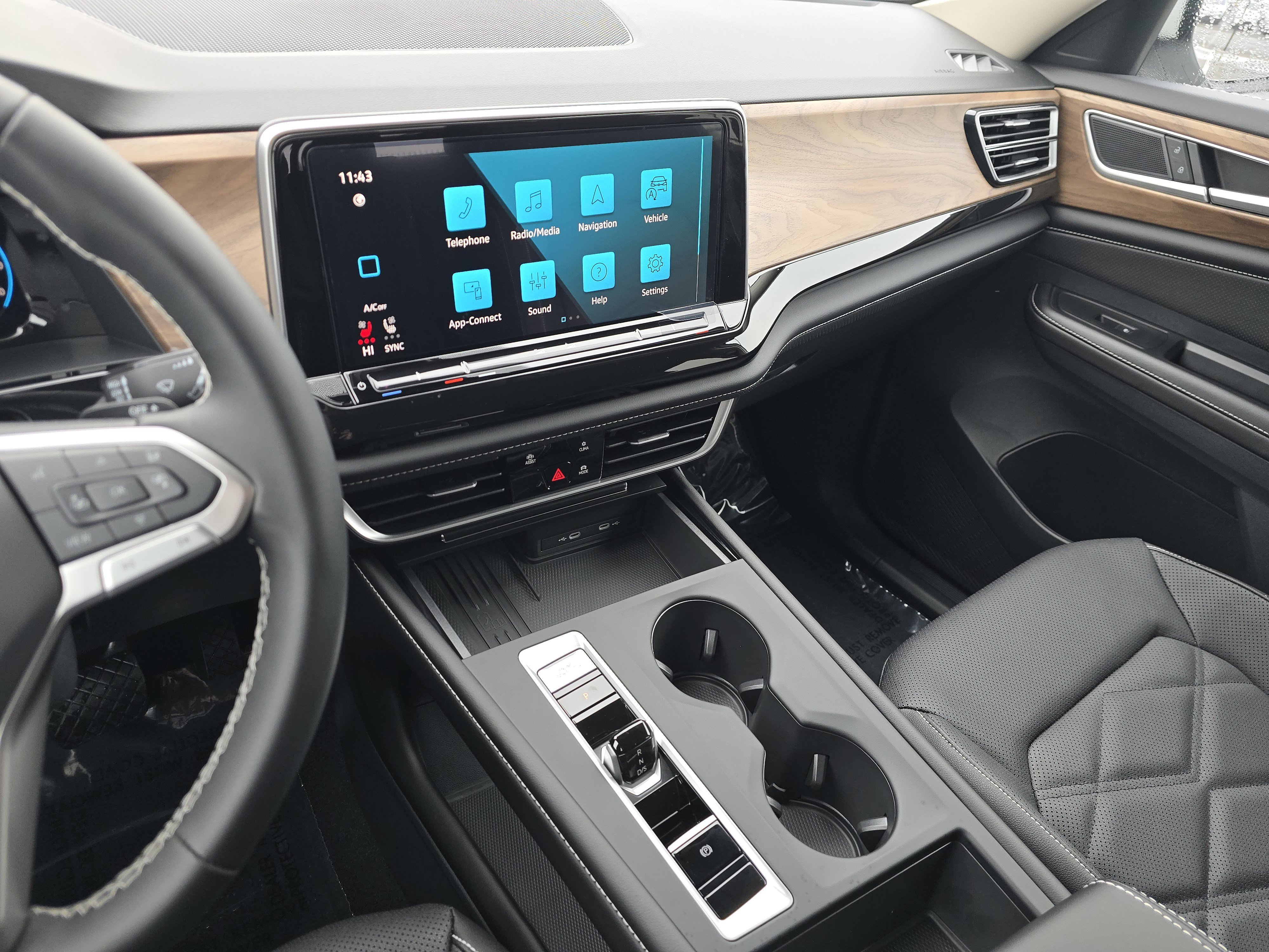 New 2026 Volkswagen Atlas SE image 9