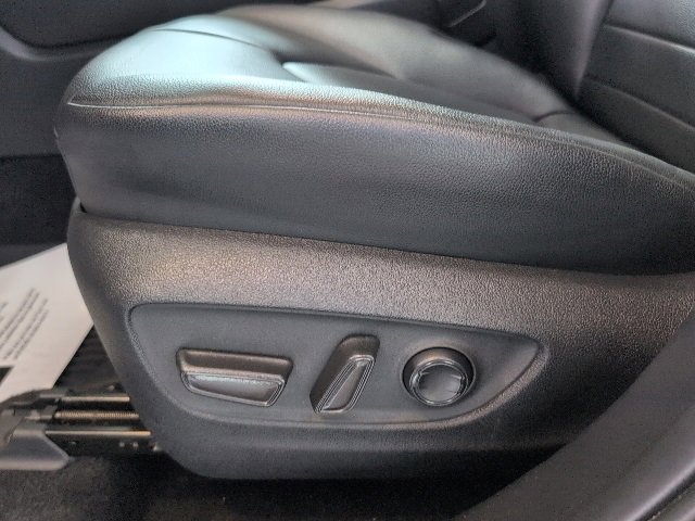 Certified 2024 Toyota Highlander XLE image 24