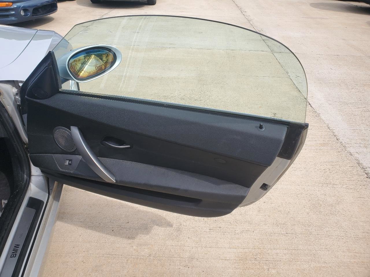 Used 2003 BMW Z4 2.5i image 11