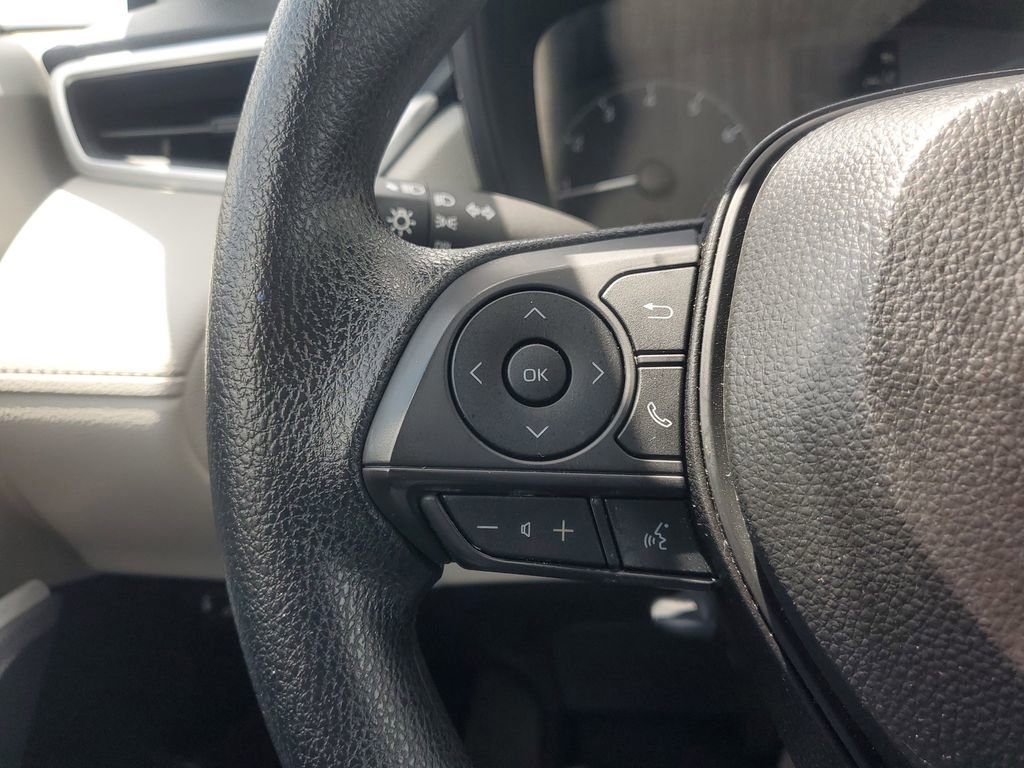 Used 2025 Toyota Corolla Cross L FWD image 19