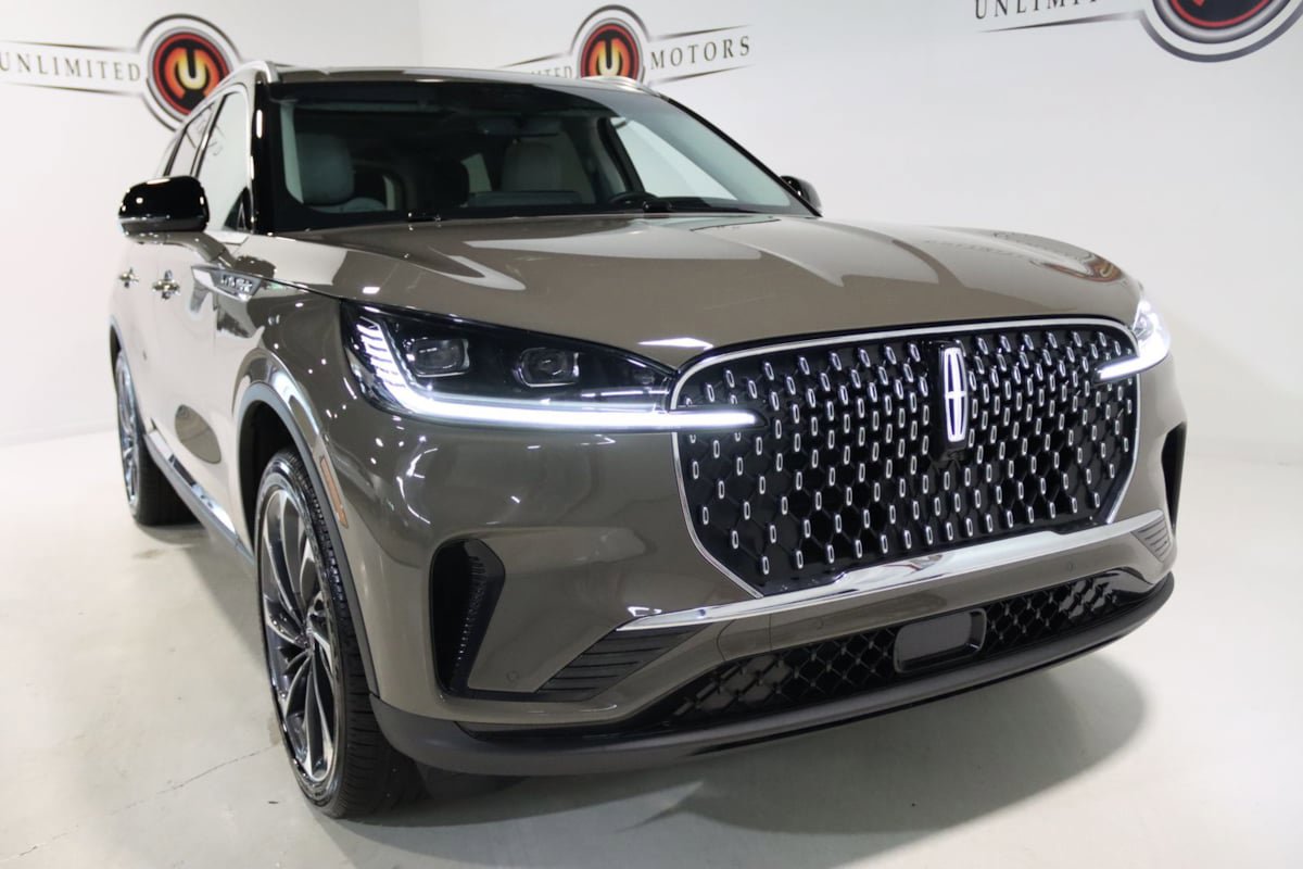 Used 2025 Lincoln Aviator Reserve w/ Equipment Group 201A AWD/4WD image 20
