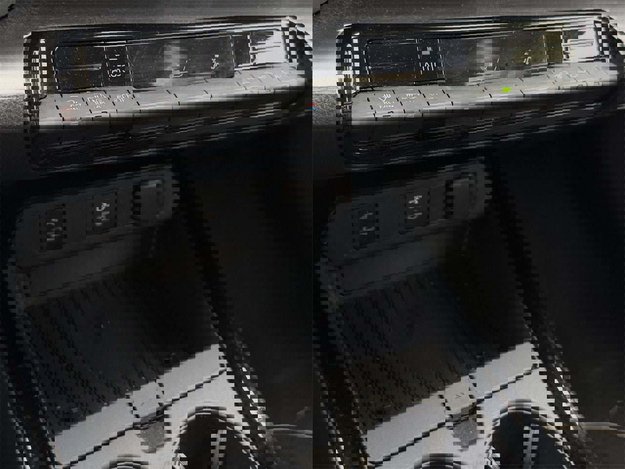 Used 2024 Toyota Prius LE image 20