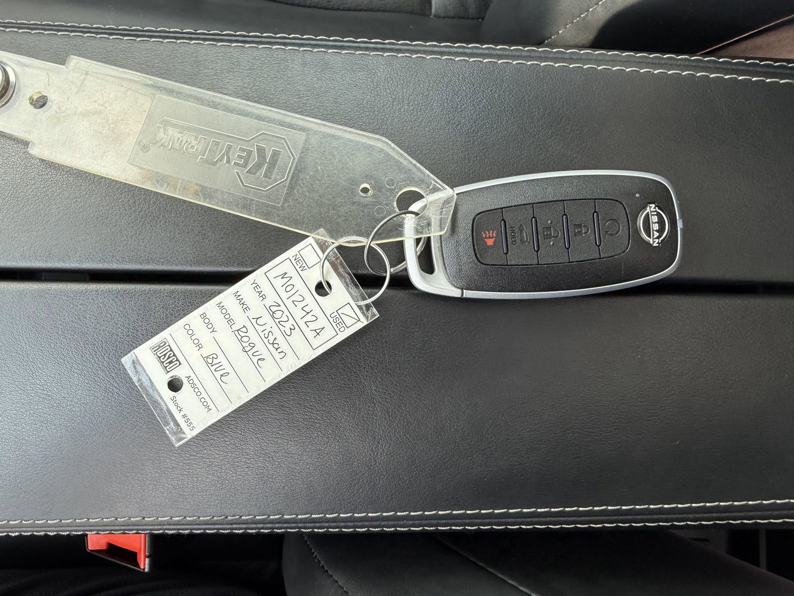 Used 2023 Nissan Rogue SV w/ SV Premium B Package image 33