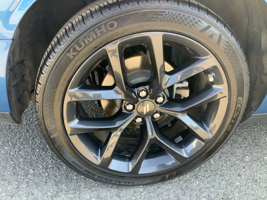 Certified 2022 Dodge Challenger SXT w/ Blacktop Package image 9