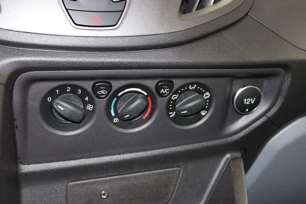 Used 2018 Ford Transit 350 XL image 41