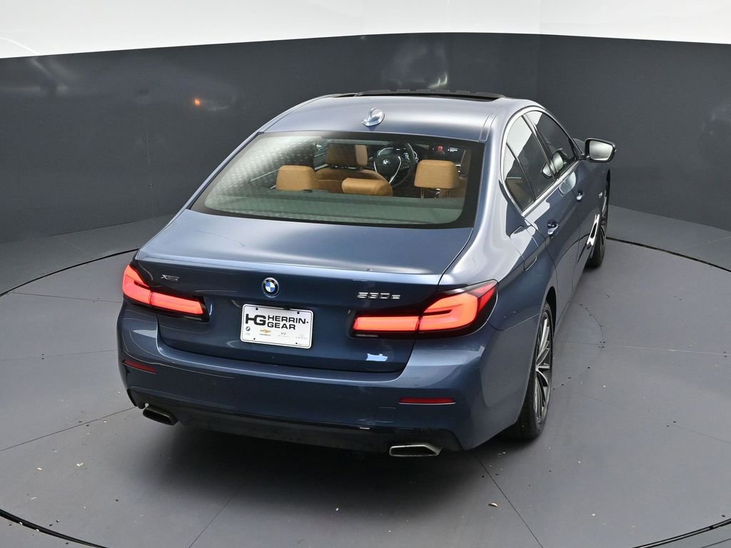 Used 2023 BMW 530e xDrive w/ Convenience Package image 34