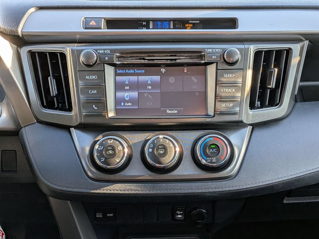Used 2014 Toyota RAV4 LE AWD/4WD image 23