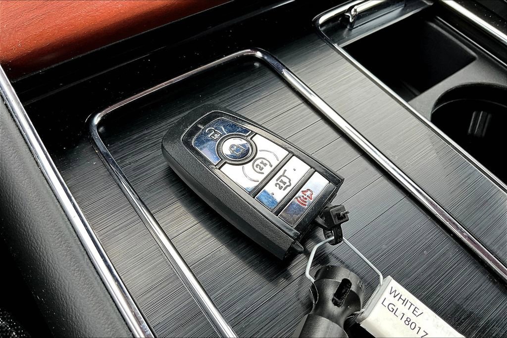 Used 2020 Lincoln Aviator Reserve w/ Class IV Trailer Tow Package image 11