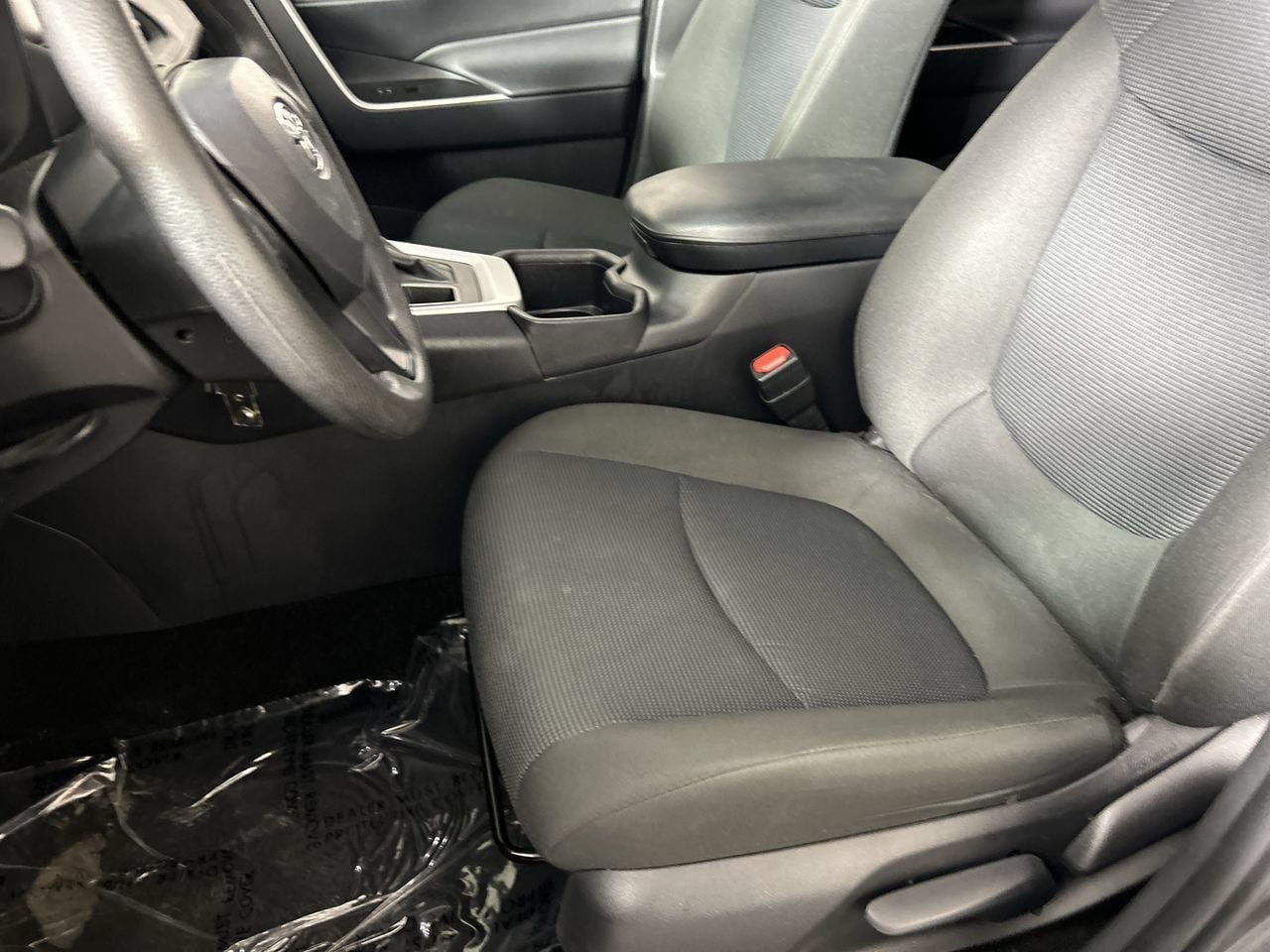 Used 2025 Toyota RAV4 LE AWD/4WD image 21
