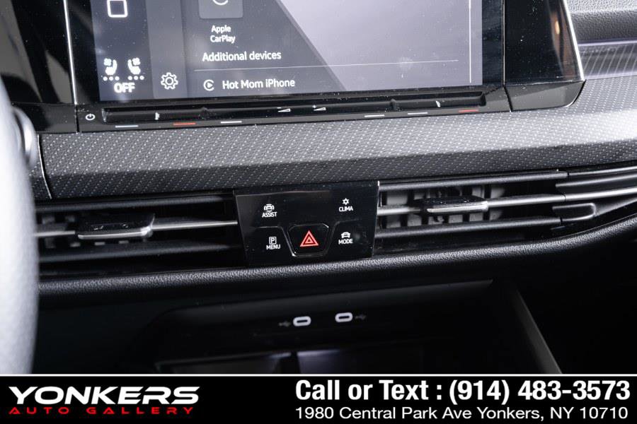 Used 2022 Volkswagen Golf R image 8