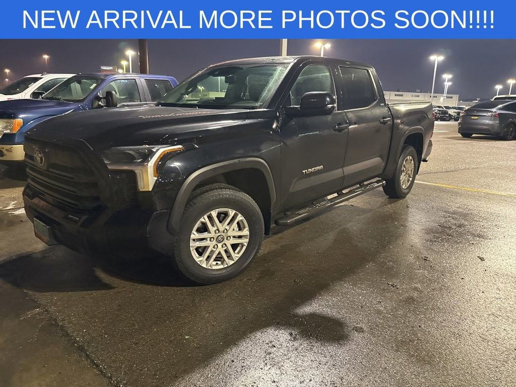 Used 2022 Toyota Tundra SR5 w/ Advanced Technology Package image 2