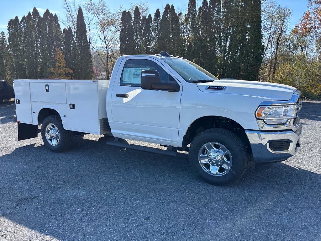 New 2024 RAM 3500 Tradesman image 3